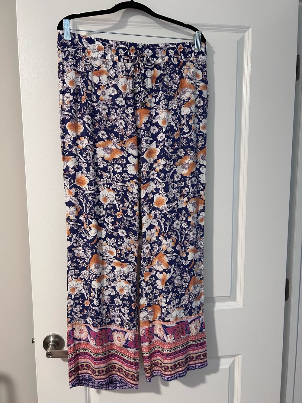 C&C California floral rayon pants size Large
